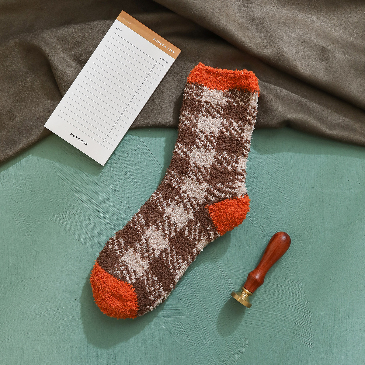 Flanging Classic Houndstooth Plaid Coral Fleece Warm Thick Towel Socks Floor Wholesale Fluffy Fuzzy Socks